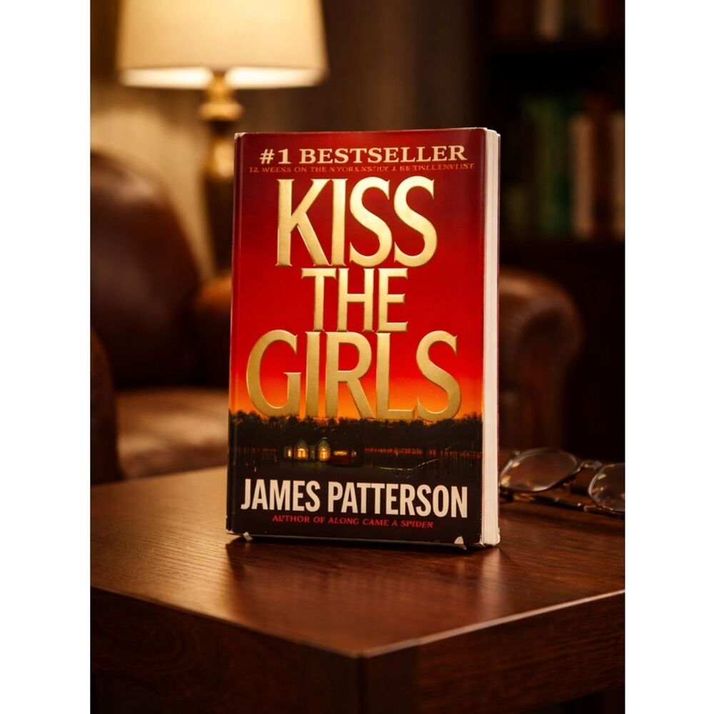 GUC James Patterson Kiss The Girls Soft Paper Back Book